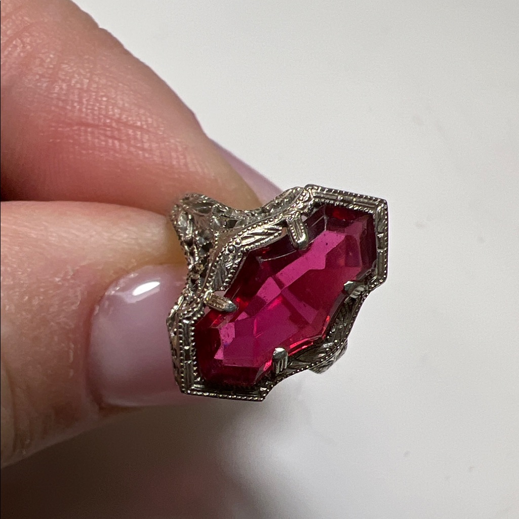 Elegant 14k White Gold Ring With Pink Gemstone